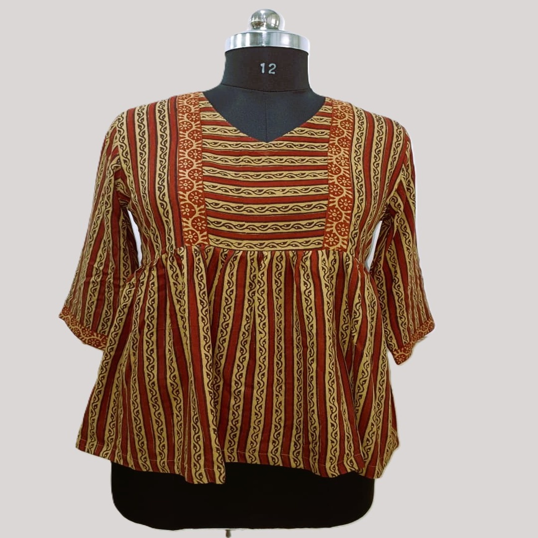 बाघ प्रिंट महिला फ्रॉक टॉप