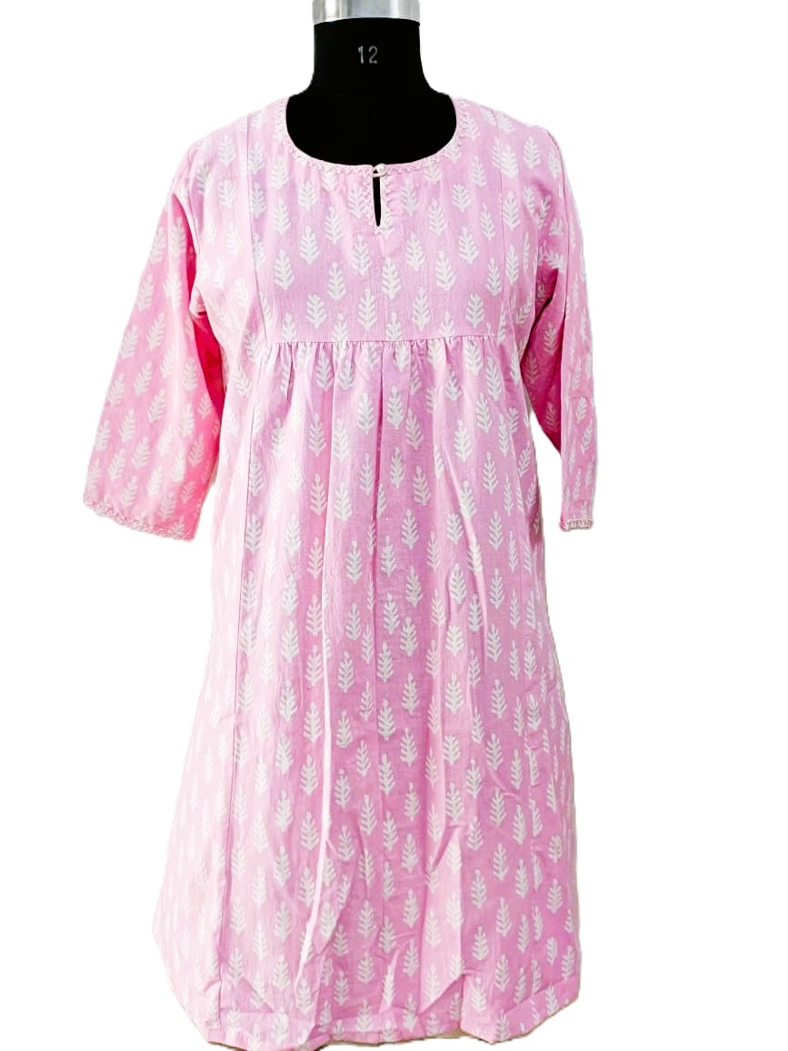 ब्लॉक प्रिंट महिला लॉन्ग कुर्ता – सादगी, परंपरा और दैनिक उपयोग का संतुलन