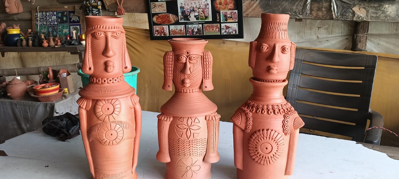 टेराकोटा जनजातीय मूर्तियाँ और शॉप पीस