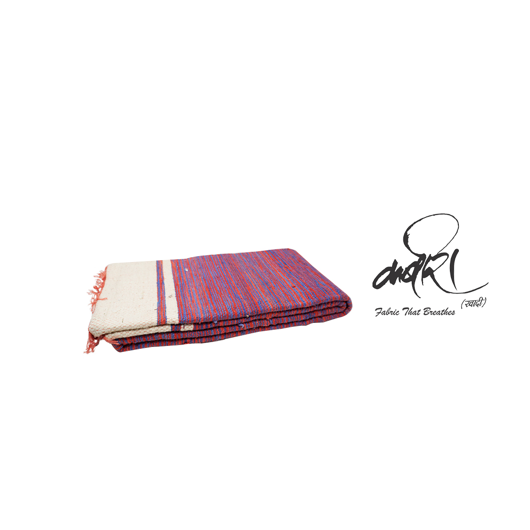 दरी – दैनिक उपयोग हेतु सरल और टिकाऊ फर्श आवरण