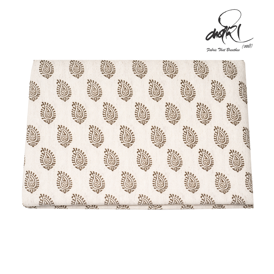 बाघ प्रिंट रनिंग फैब्रिक – हस्तमुद्रण में टिकाऊ गुणवत्ता